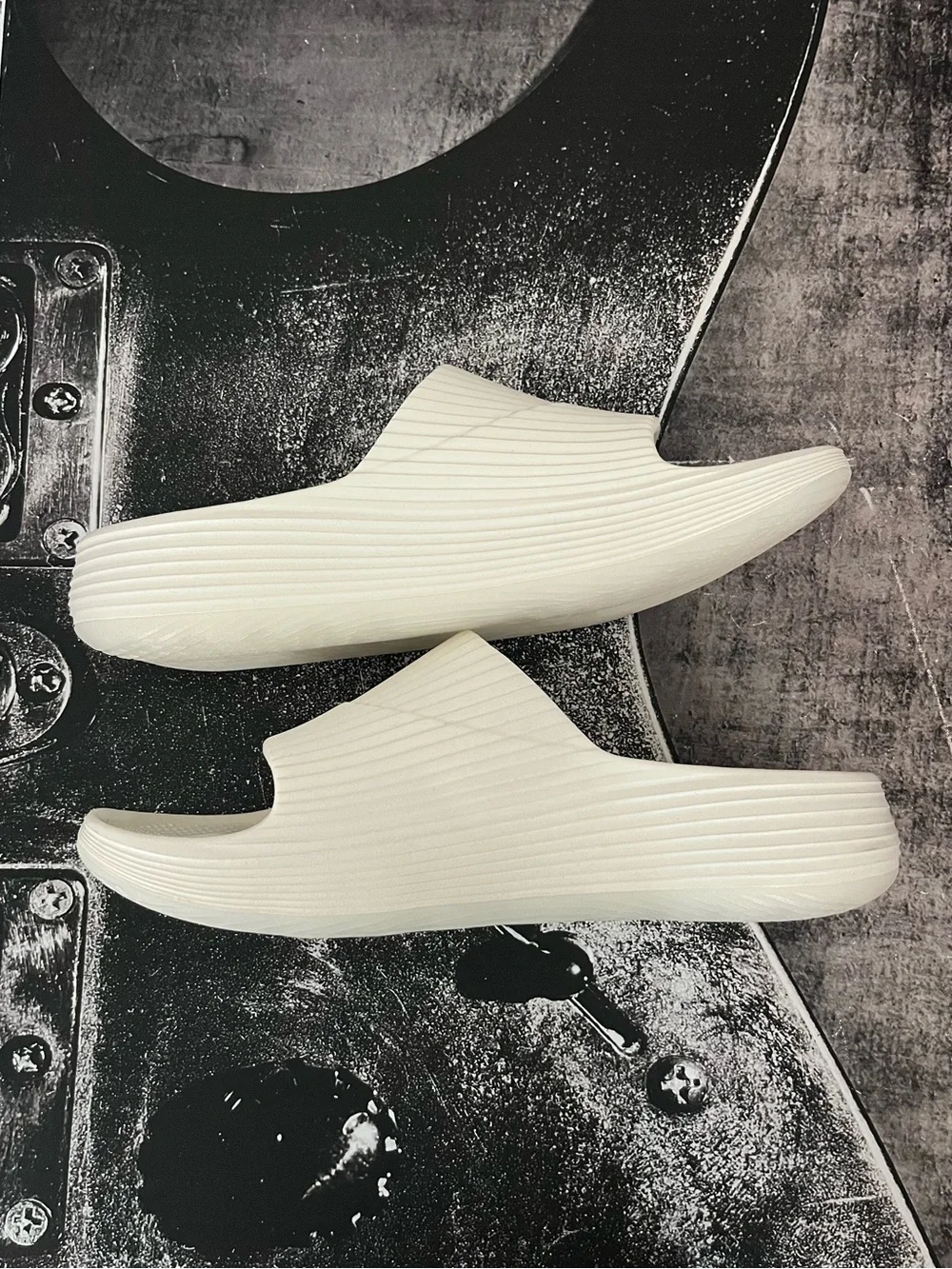 NEW Reebok Slides